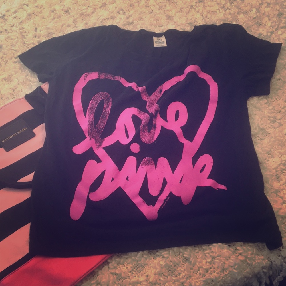💜VS PINK Graffiti Tee💜